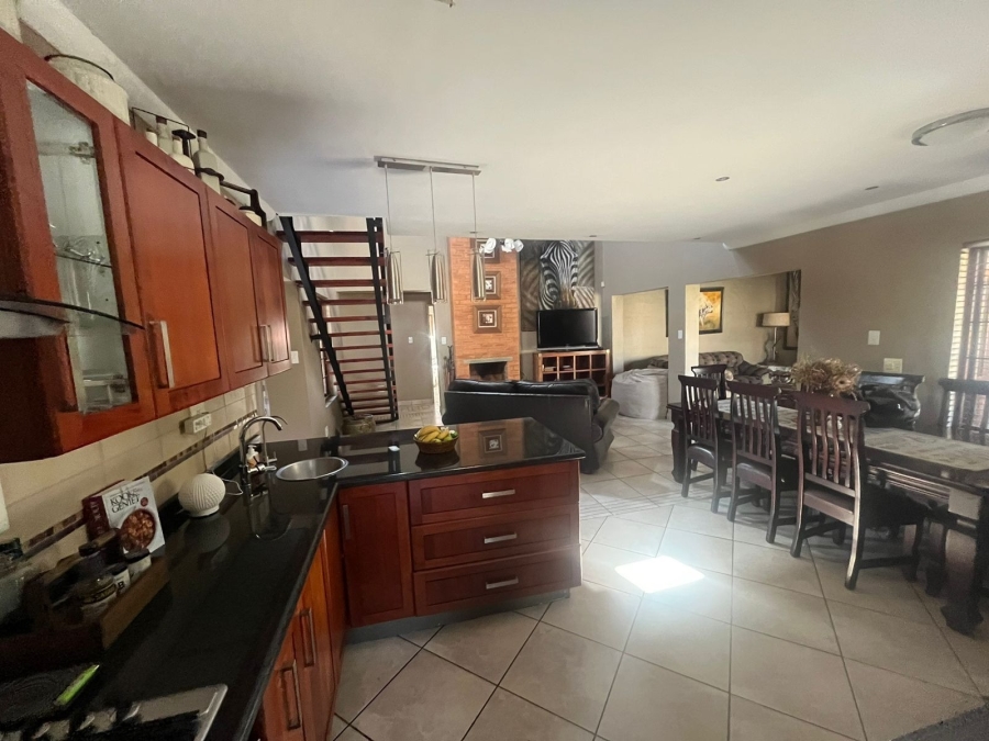 3 Bedroom Property for Sale in Waterval East North West
